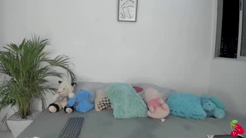 Snapshot of namibergman_ chatting on 12-06-24, 01:51 N A M I - OF namibergmant online show from 12-06-24, 01:51