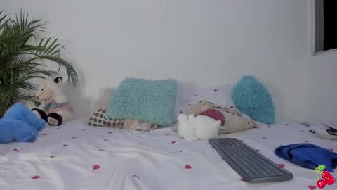 Snapshot of namibergman_ chatting on 12-18-24, 03:15 N A M I - OF namibergmant online show from 12-18-24, 03:15
