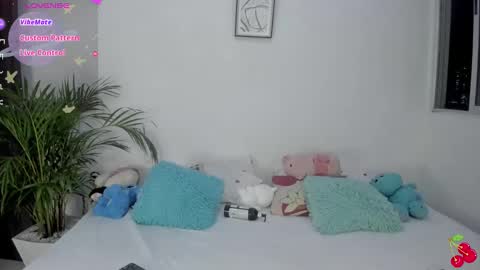Snapshot of namibergman_ chatting on 12-21-24, 02:19 N A M I - OF namibergmant online show from 12-21-24, 02:19