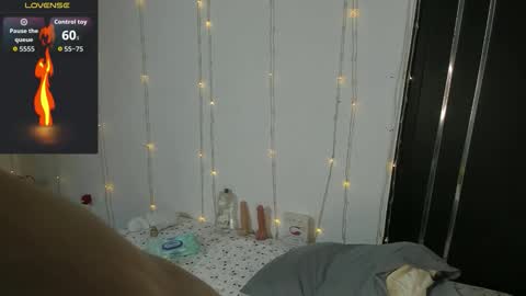 Snapshot of namir__ chatting on 10-20-25, 11:10 Namir online show from 10-20-25, 11:10