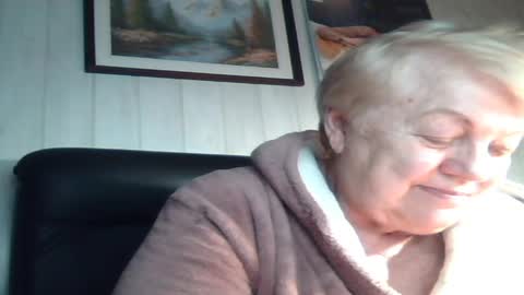 Lucy online show from 11-22-25, 03:44