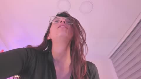 Snapshot of namisunny chatting on 10-11-25, 07:12 nami online show from 10-11-25, 07:12