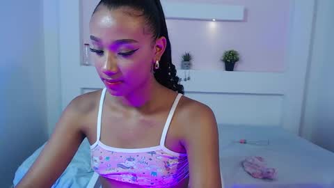 Namoi Smith online show from 12-24-24, 09:50