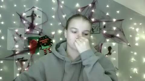 Nana online show from 10-06-25, 08:12