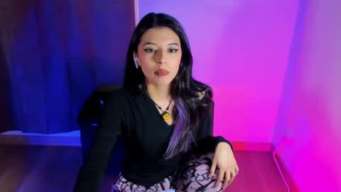 Snapshot of nanakodollx chatting on 11-24-25, 01:27 Nana Natalia online show from 11-24-25, 01:27