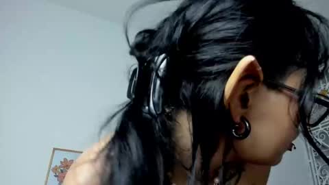 nanamii_04 online show from 03-04-25, 02:49