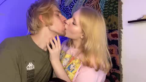 Nancy and Archi online show from 03-12-25, 08:31