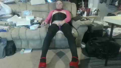 nancyboy_1 online show from 12-16-25, 09:53