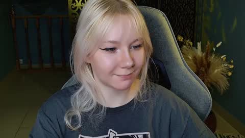 nancymartinez online show from 12-21-24, 01:10