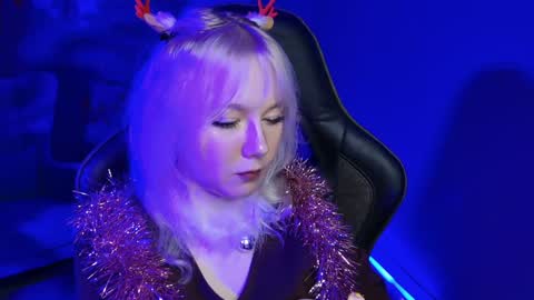 nancymartinez online show from 12-25-24, 04:11