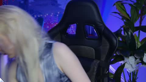 nancymartinez online show from 01-29-25, 01:07