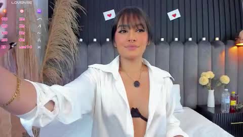 Snapshot of nanda_vixen_ chatting on 02-15-26, 09:00 Nanda online show from 02-15-26, 09:00