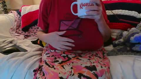 Snapshot of nannabaldur chatting on 11-24-25, 11:26 Nanna Baldur online show from 11-24-25, 11:26