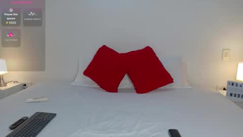 Snapshot of nany_model25 chatting on 10-08-25, 08:39 nany_model25 online show from 10-08-25, 08:39