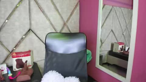 nany_pretty online show from 10-24-25, 06:10