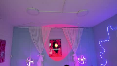 Snapshot of naomi_campell chatting on 02-16-26, 07:32 Naomi online show from 02-16-26, 07:32