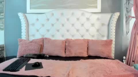 naomi online show from 09-23-25, 02:09