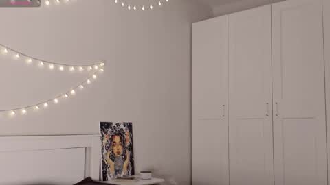 Naomi online show from 11-14-25, 09:57