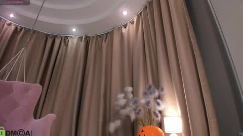 Naomi online show from 11-03-25, 01:51