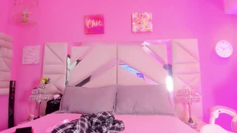 naomi_sara online show from 09-20-25, 07:26