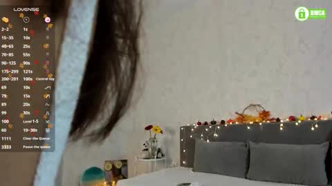 Naomi online show from 10-10-25, 02:16