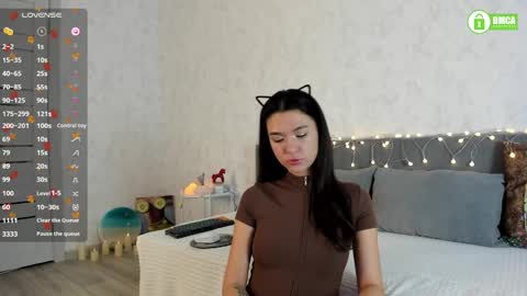 Naomi online show from 11-06-25, 01:56