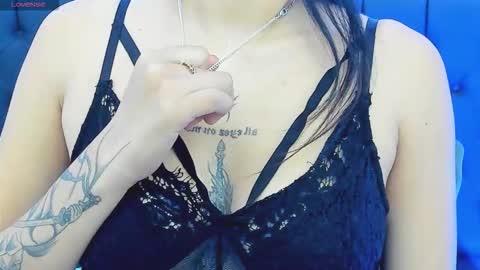 Snapshot of naomifrost chatting on 11-01-25, 01:13 Naomi Frost online show from 11-01-25, 01:13