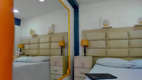 Snapshot of naomifrost chatting on 11-11-25, 01:55 Naomi Frost online show from 11-11-25, 01:55