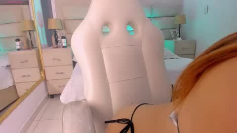 Naomi Frost online show from 02-02-26, 01:10