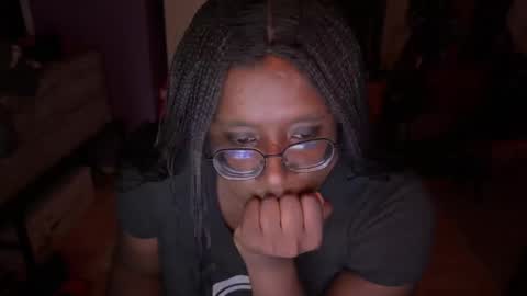 Naomi online show from 10-12-25, 10:20