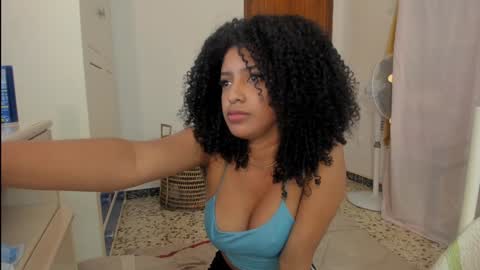 Naomi  online show from 01-05-25, 11:33