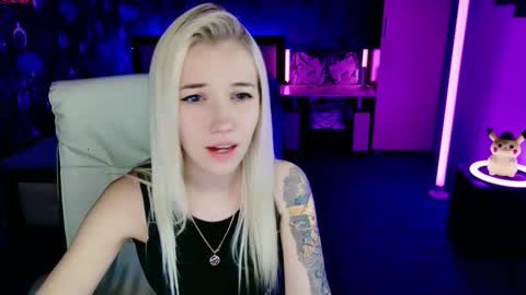 naomihita online show from 11-06-25, 03:02