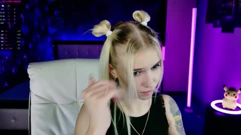 naomihita online show from 11-25-25, 02:39