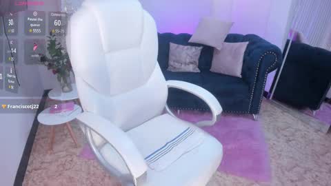 Snapshot of naomii_campbell_ chatting on 02-21-25, 12:50 Naomi Campbell online show from 02-21-25, 12:50