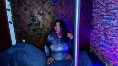 Naomi Campbel online show from 10-22-25, 09:14