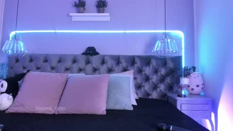 Snapshot of naomii_soto chatting on 02-25-25, 03:05 Naomi online show from 02-25-25, 03:05