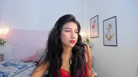 naomiiii   online show from 10-03-25, 11:51