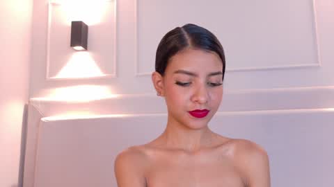 Naomi Klarc online show from 12-21-24, 04:03