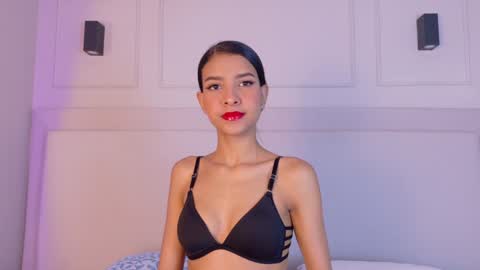 Naomi Klarc online show from 01-03-25, 12:52