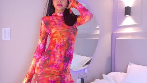 Naomi Klarc online show from 01-28-25, 06:49