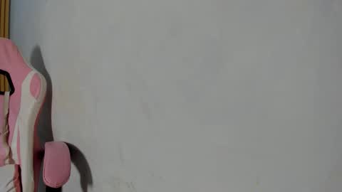 naomis_35 online show from 11-19-25, 07:14