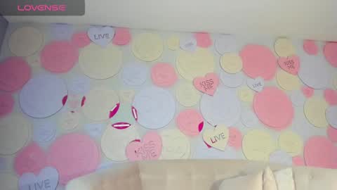 Naomi online show from 12-28-24, 12:03