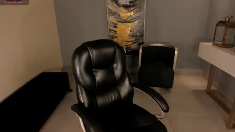 Naomi online show from 11-23-25, 01:00