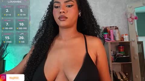 Naomi     online show from 02-20-26, 06:52