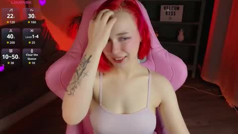 Naomi online show from 11-11-25, 08:31