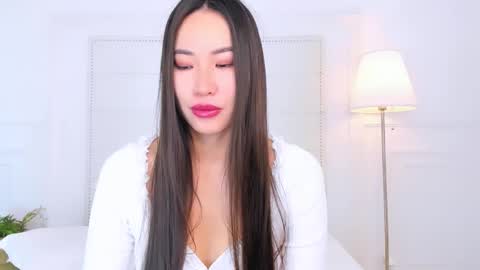 Naomi online show from 12-21-25, 02:51