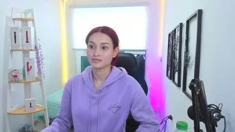 naomy online show from 10-21-25, 07:25