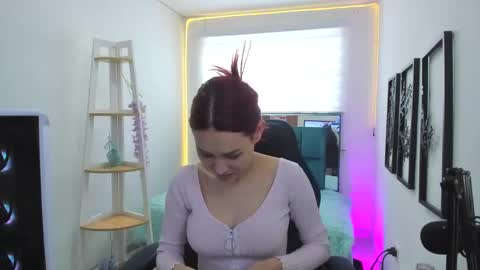 naomy online show from 10-25-25, 07:52