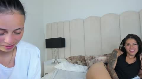 NaomyAndDany online show from 01-18-25, 01:08