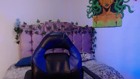 Nao online show from 11-16-25, 01:06